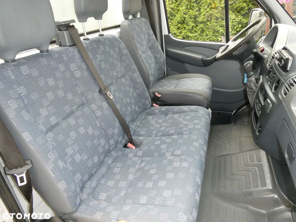 Mercedes-Benz SPRINTER - 15