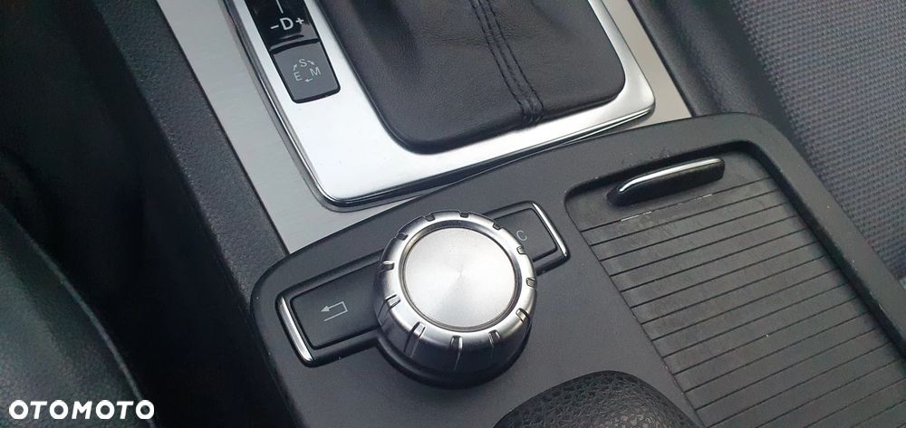 Mercedes-Benz Klasa C 180 Kompressor Automatik BlueEFFICIENCY Avantgarde - 30