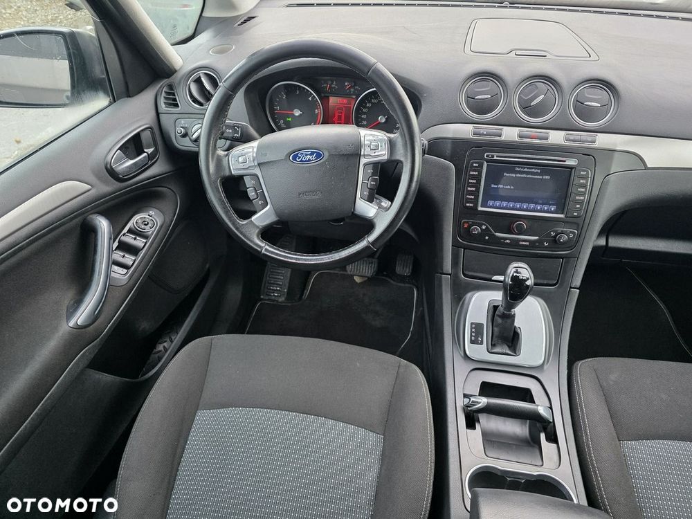 Ford Galaxy - 13