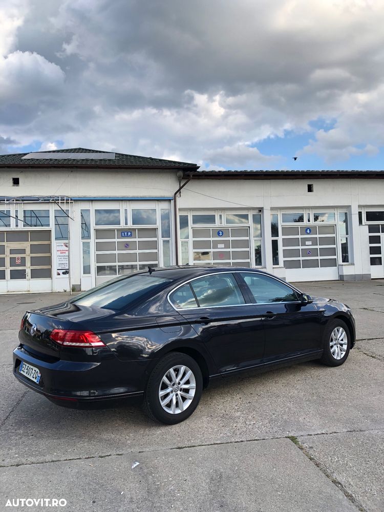 Volkswagen Passat 1.6 TDI DSG Comfortline - 3