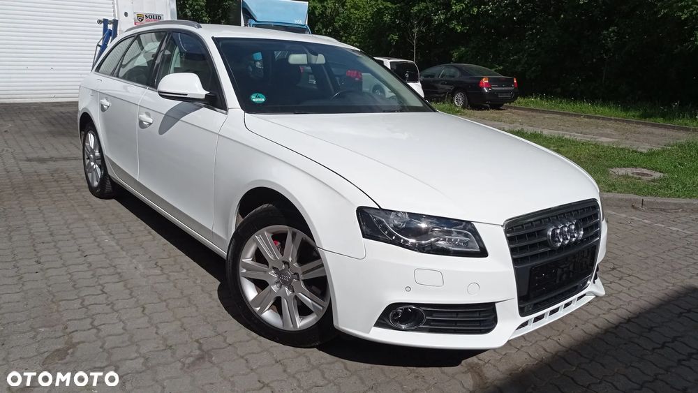 Audi A4 Avant 2.0 TFSI Attraction - 2