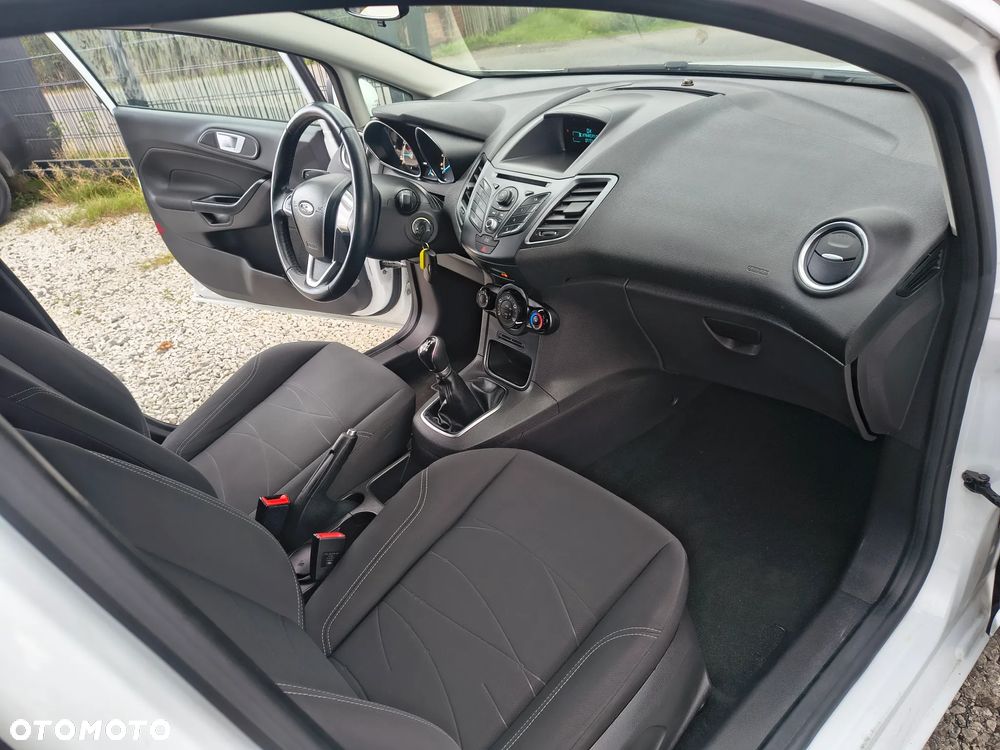 Ford Fiesta 1.25 Celebration - 24