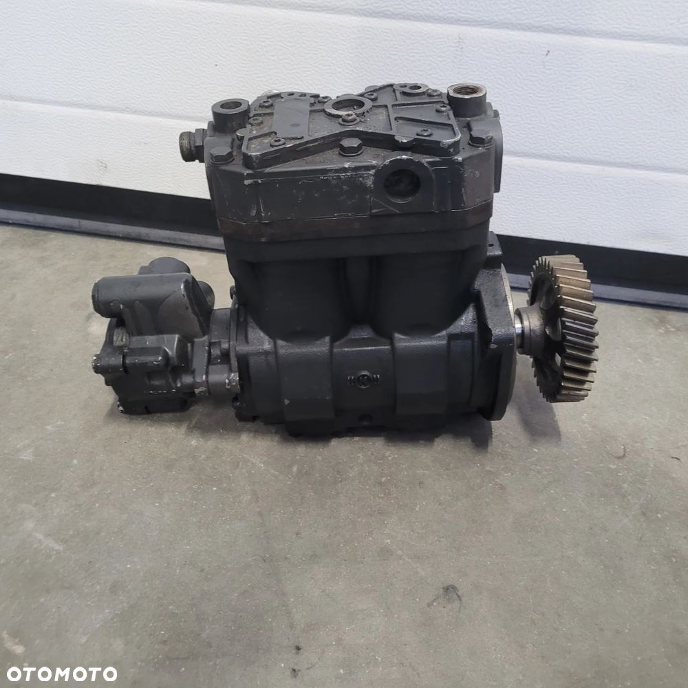 KOMPRESOR +WSPOMAGANIE IVECO STRALIS ORYGINAŁ 504293730 CHWALIM116 - 2
