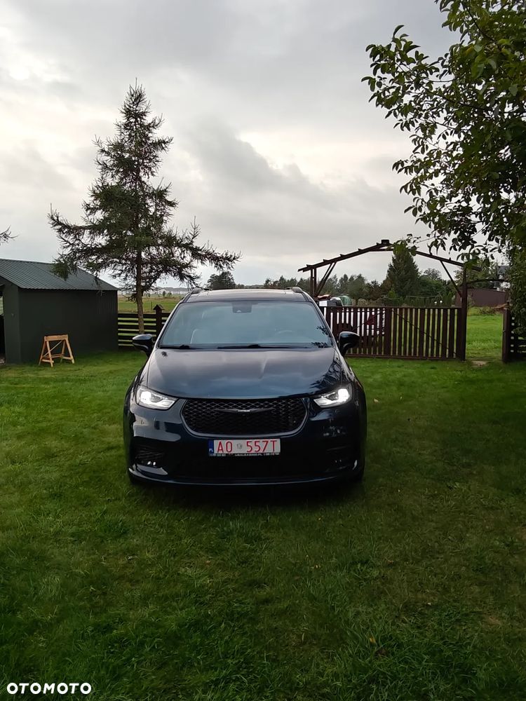 Chrysler Pacifica - 15