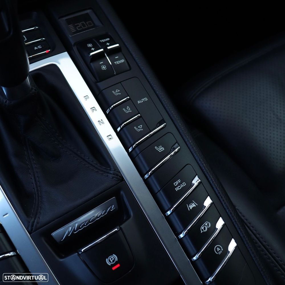 Porsche Macan S - 26