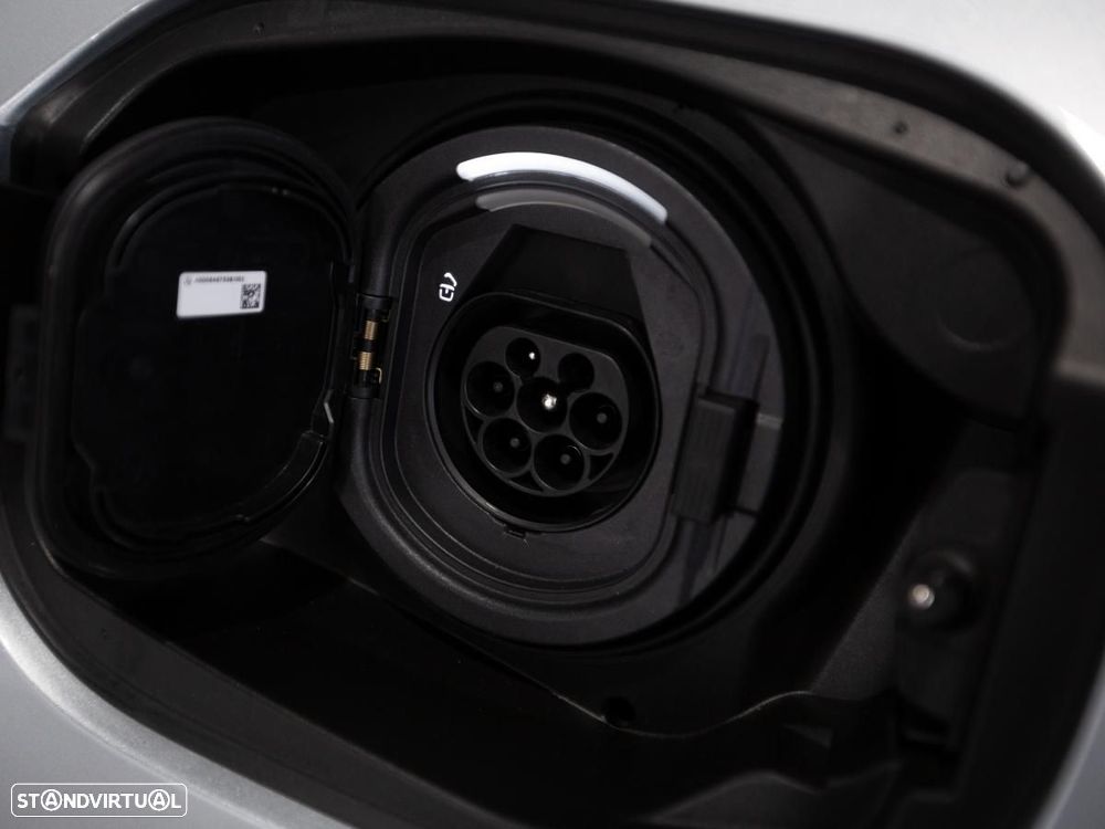 Mercedes-Benz E 300 e Station - 15