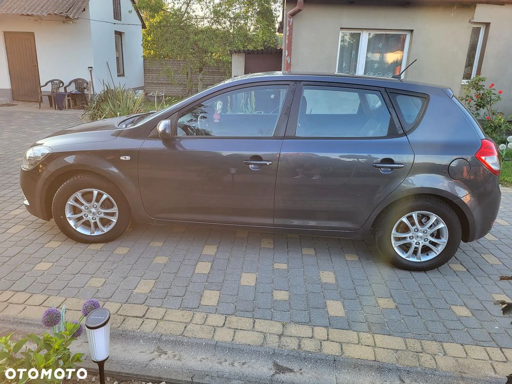 Kia Ceed 1.4 Comfort + - 18