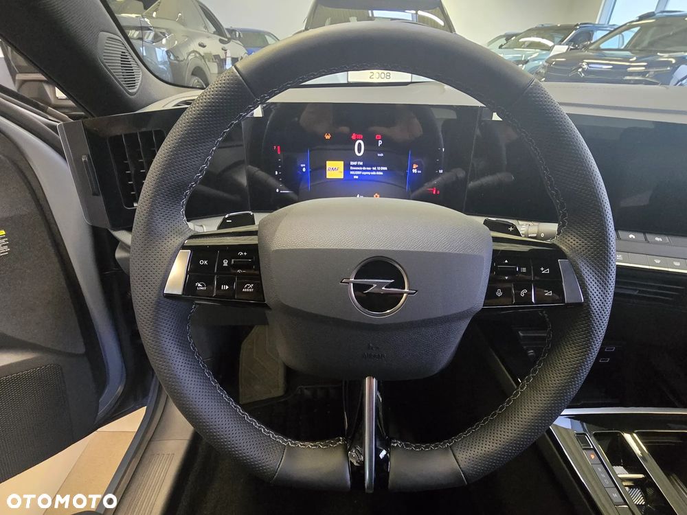 Opel Astra 1.2 T Business Edition S&S - 9