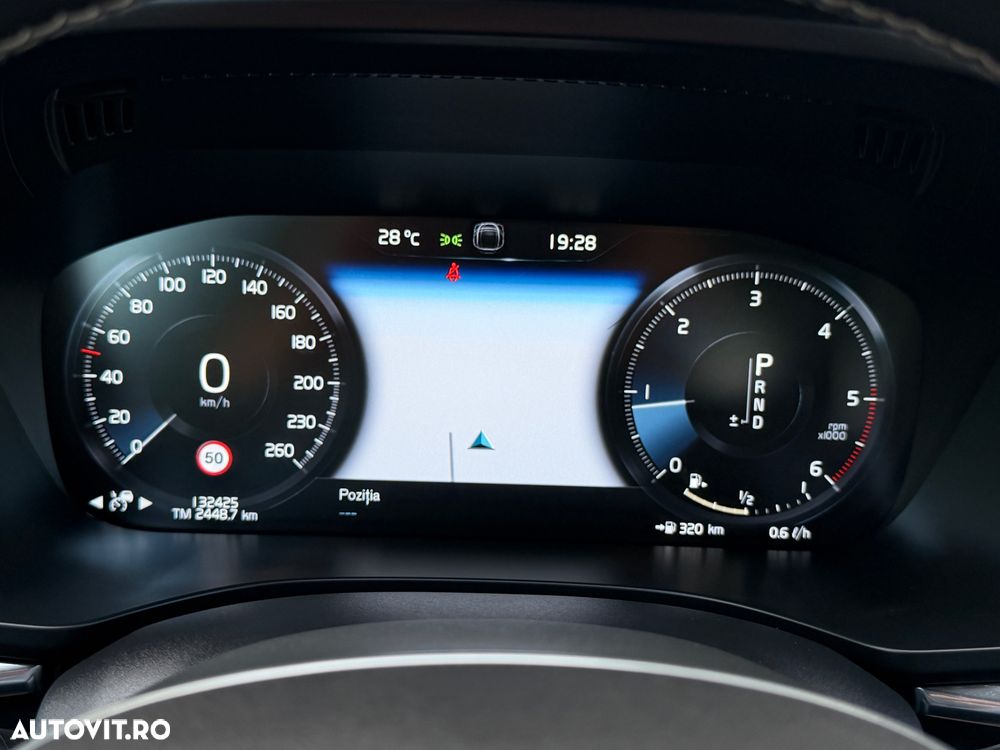 Volvo XC 60 D4 AWD Geartronic RDesign - 21