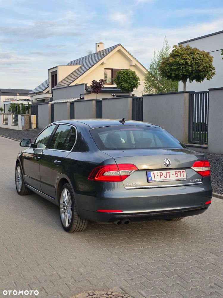 Skoda Superb 1.6 TDI Ambition - 8