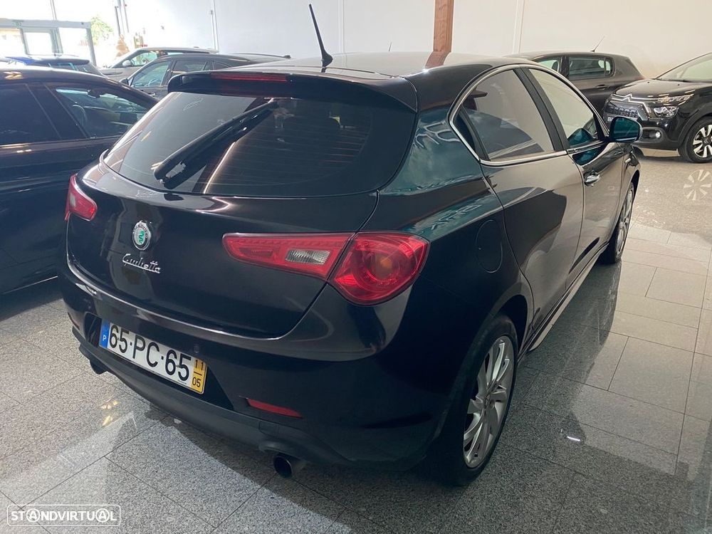 Alfa Romeo Giulietta 2.0 JTDm Distinctive - 4