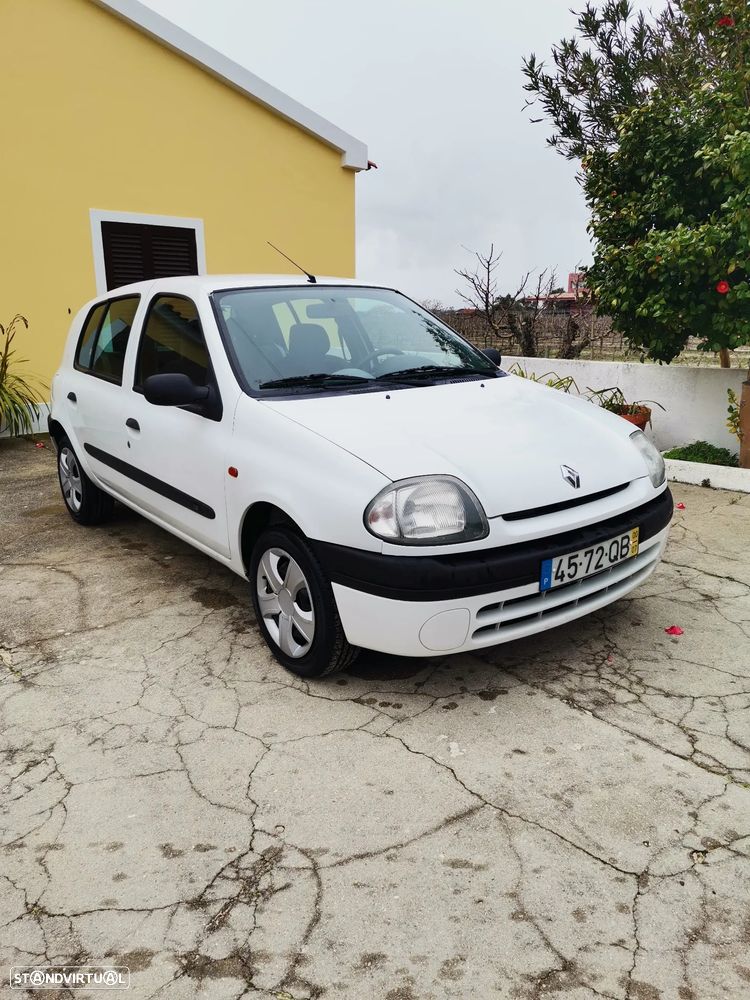 Renault Clio 1.2 RN - 1