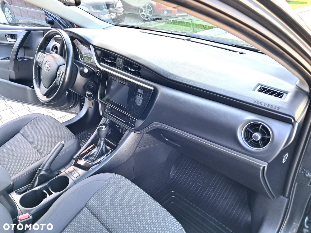 Toyota Corolla 1.6 Premium MS - 23