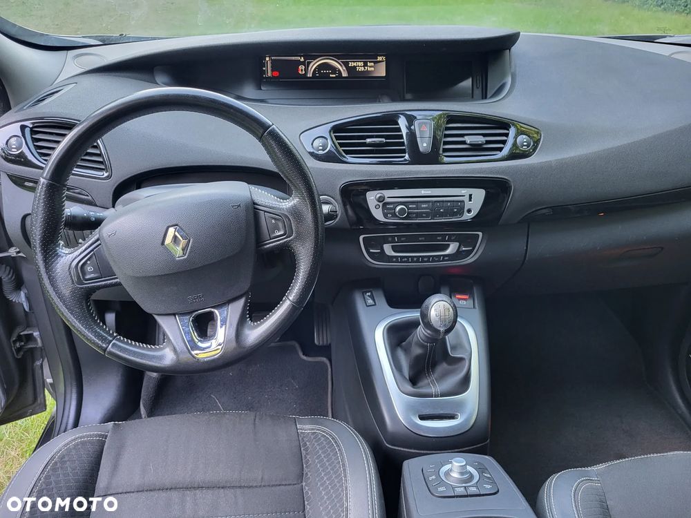 Renault Scenic 1.5 dCi Bose - 11