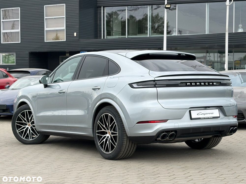 Porsche Cayenne - 4