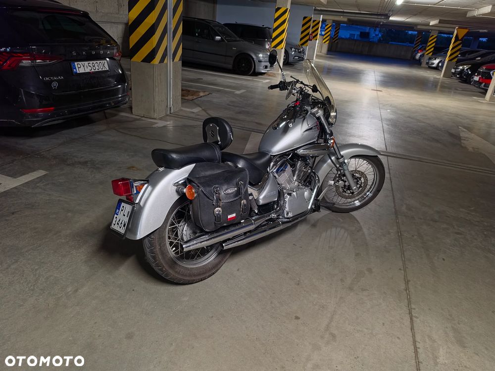 Suzuki Intruder - 3