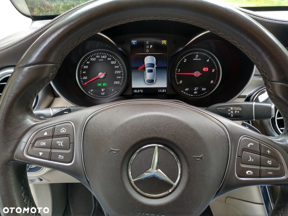 Mercedes-Benz GLC 220 d 4Matic 9G-TRONIC AMG Line - 18