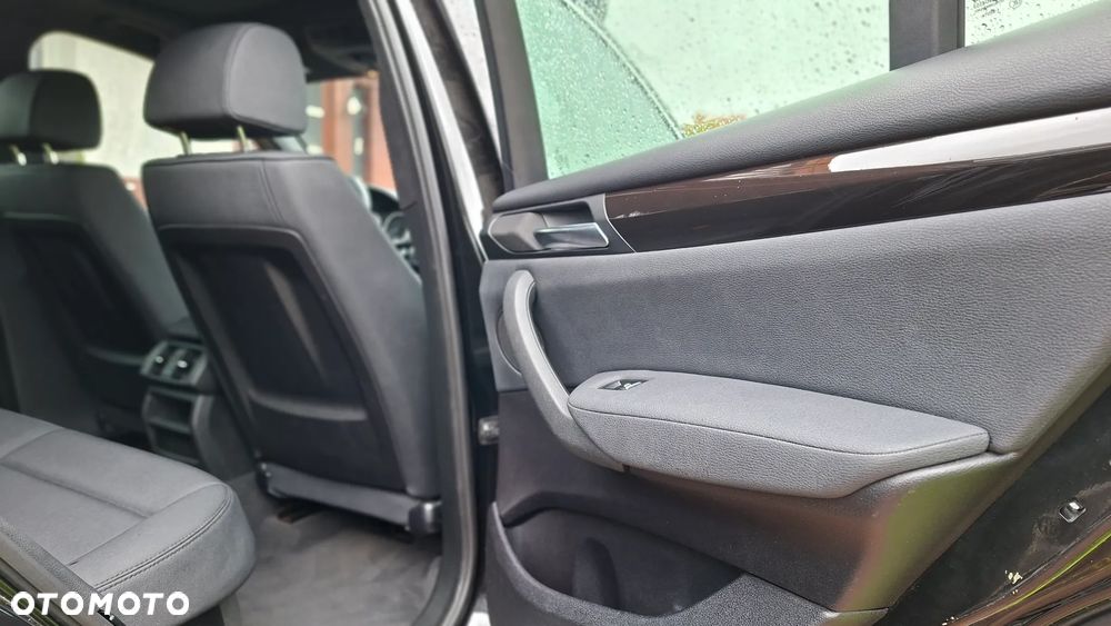 BMW X3 xDrive28i - 11