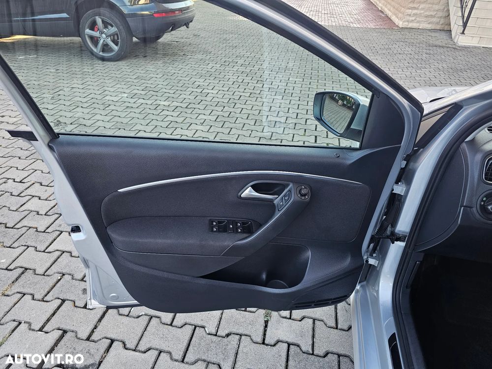 Volkswagen Polo 1.2 TSI Blue Motion Technology DSG Lounge - 19