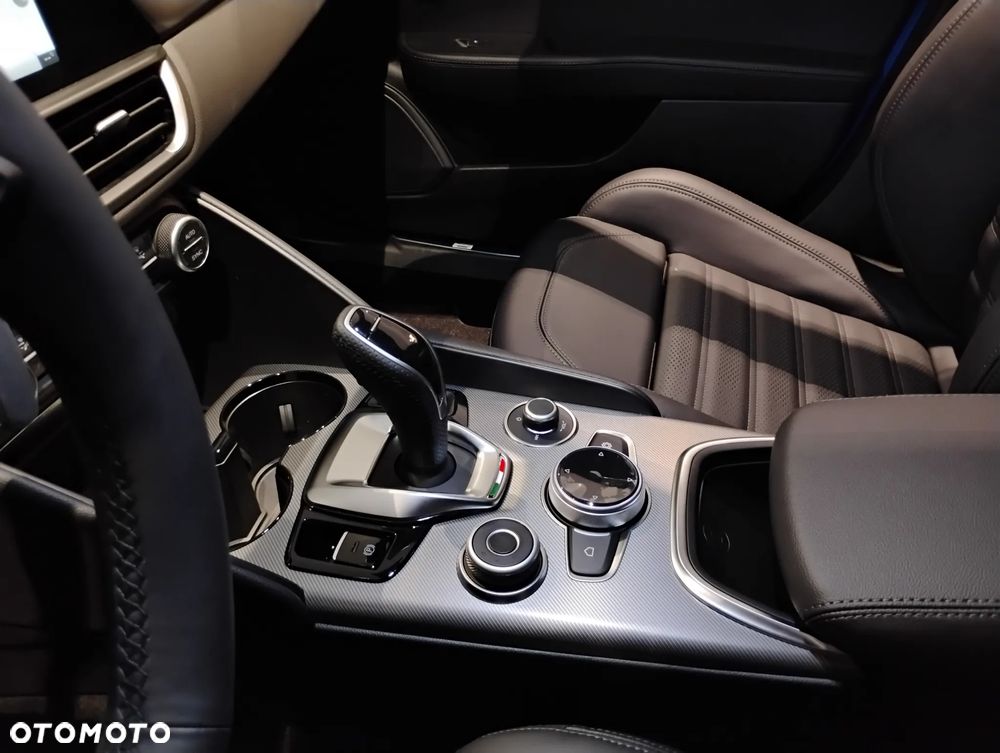 Alfa Romeo Giulia 2.0 Turbo Veloce Q4 - 8