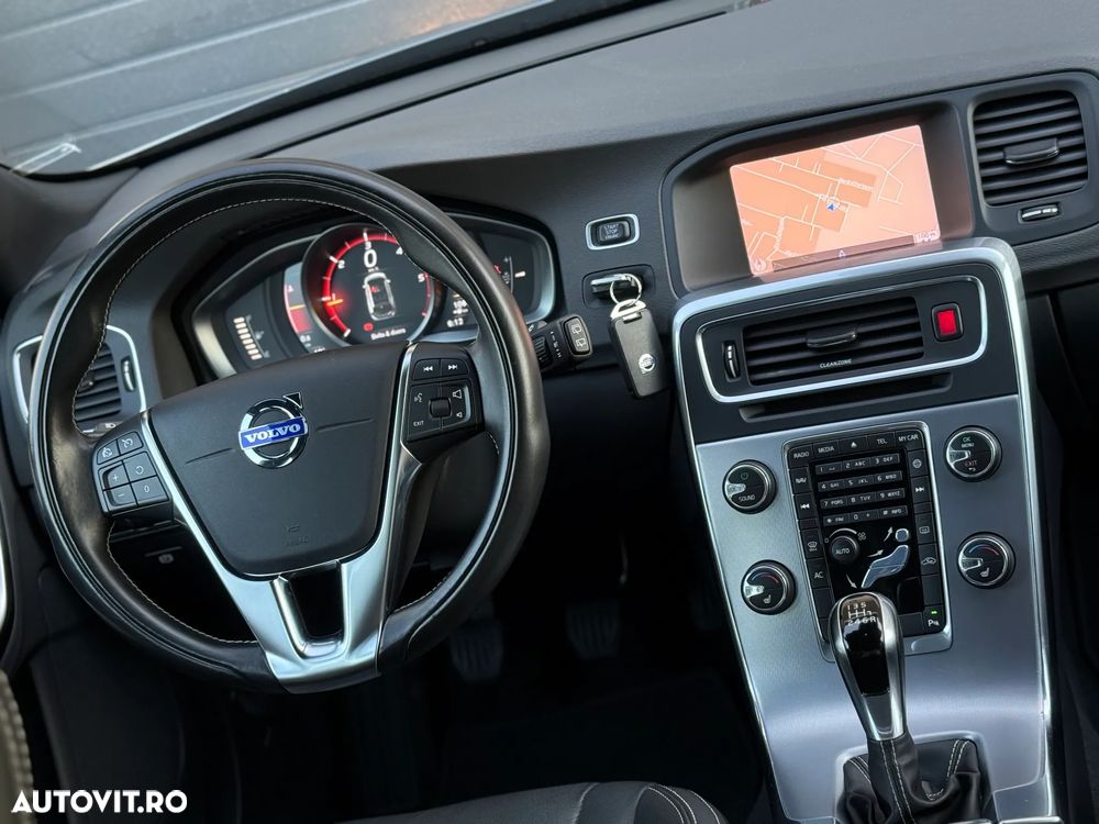 Volvo V60 D2 DRIVe Momentum - 22
