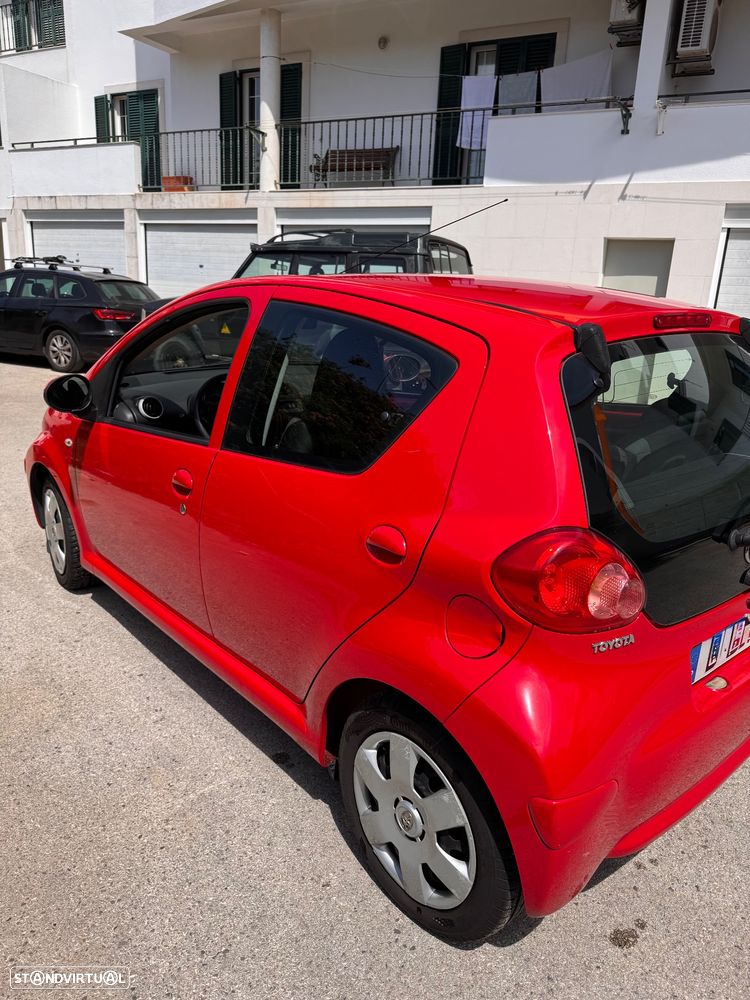 Toyota Aygo Standard - 18