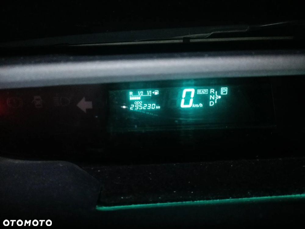 Toyota Prius 1.5 VVT-i Prestige - 8