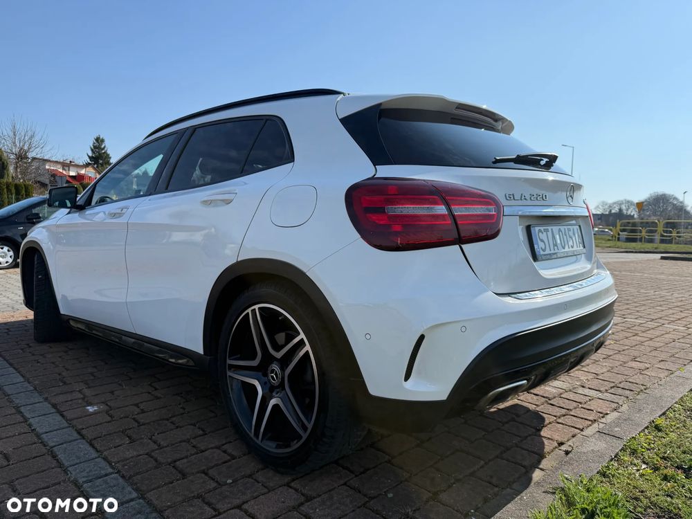 Mercedes-Benz GLA 220 4-Matic AMG Line - 6