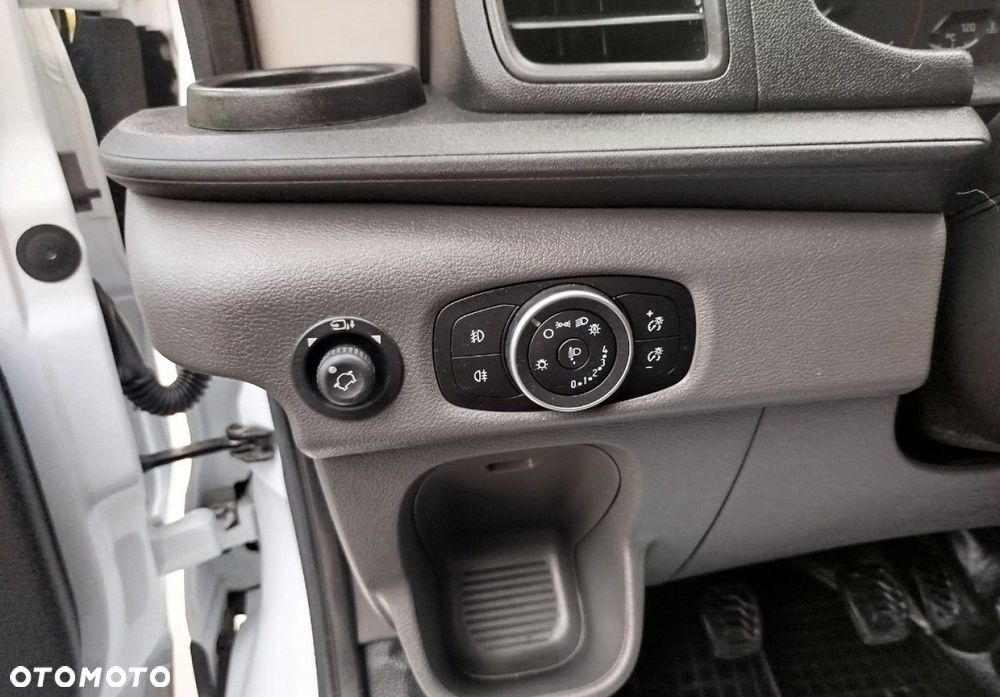 Ford Transit - 17