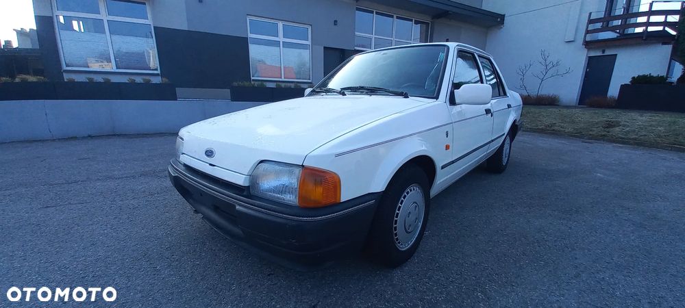 Ford Orion 1.4 CL - 26