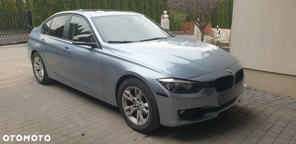 BMW Seria 3 328i Luxury Line - 7
