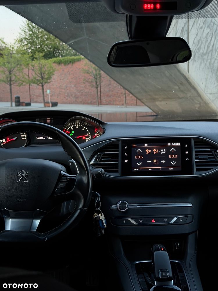 Peugeot 308 1.5 BlueHDi Allure S&S EAT8 - 14