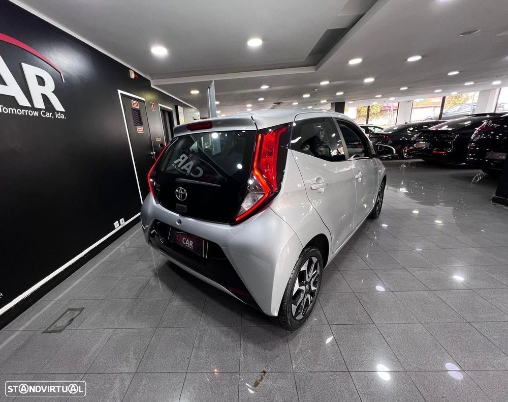 Toyota Aygo X Play - 11