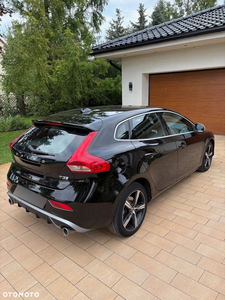 Volvo V40 T3 Drive-E R-Design Momentum - 5