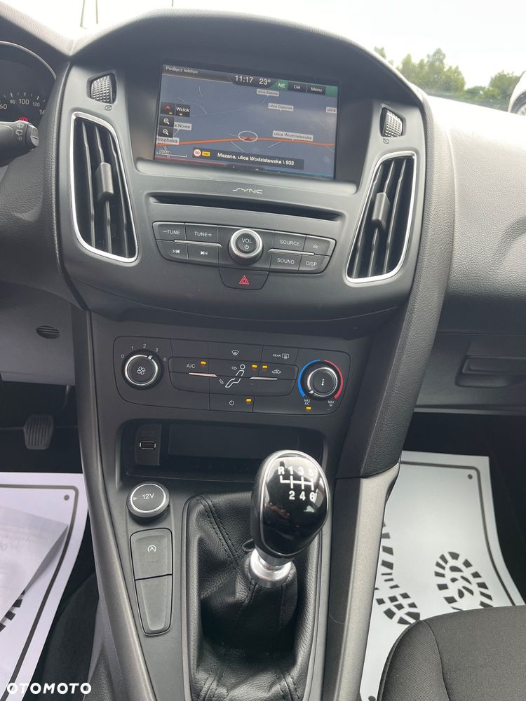 Ford Focus 1.0 EcoBoost Titanium - 23