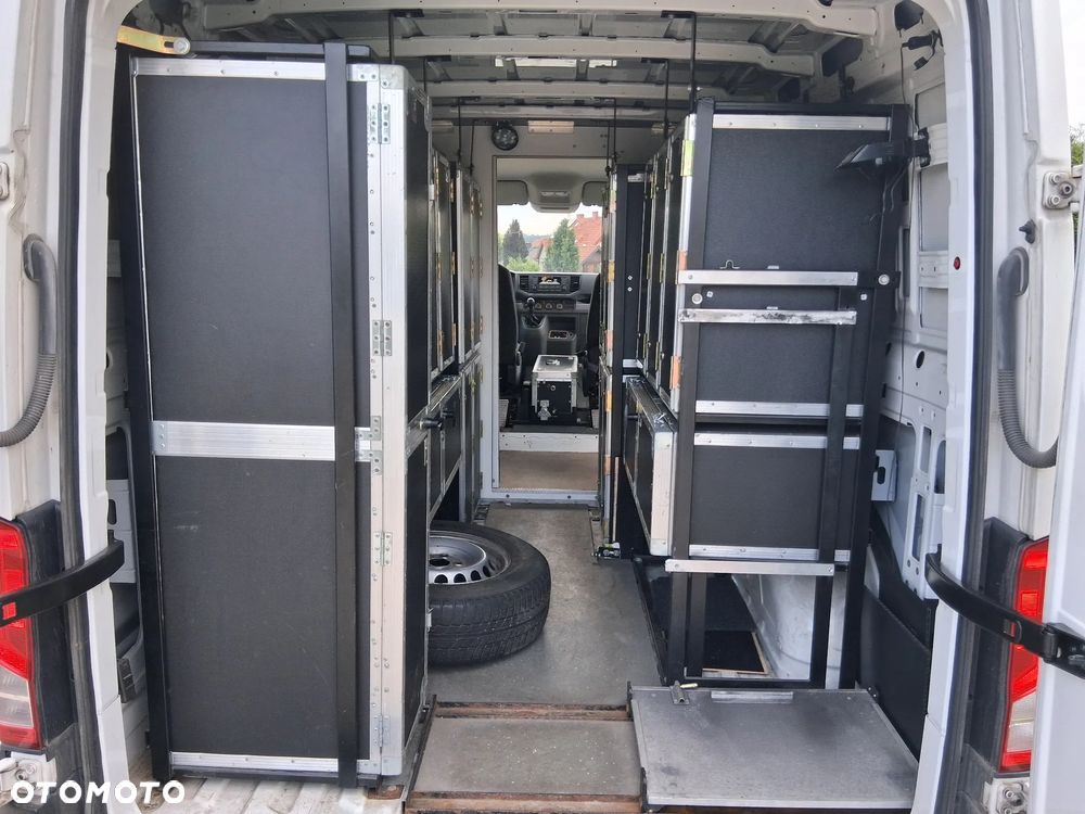 Volkswagen Crafter - 10
