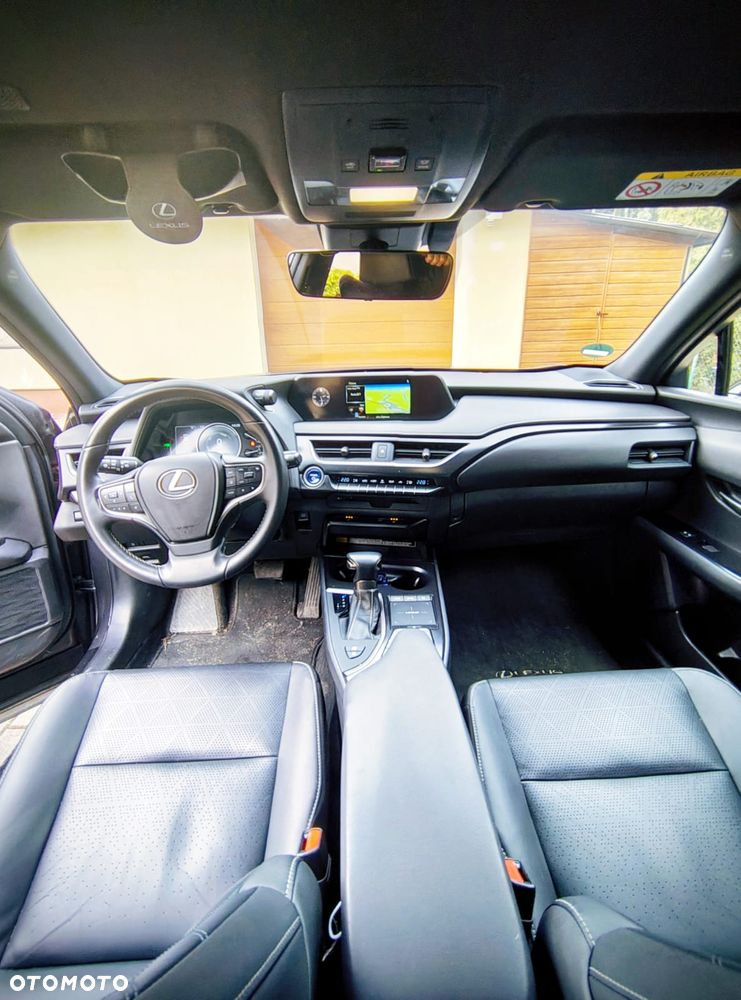 Lexus UX 250h Prestige 2WD - 6