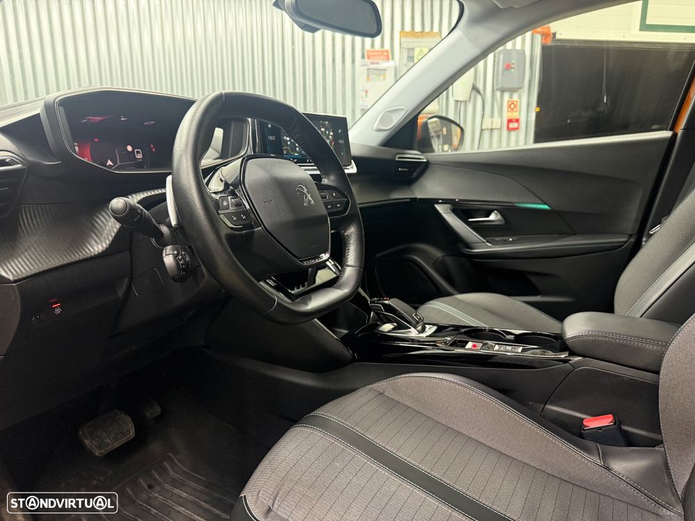 Peugeot 2008 1.5 BlueHDi Allure Pack EAT8 - 19