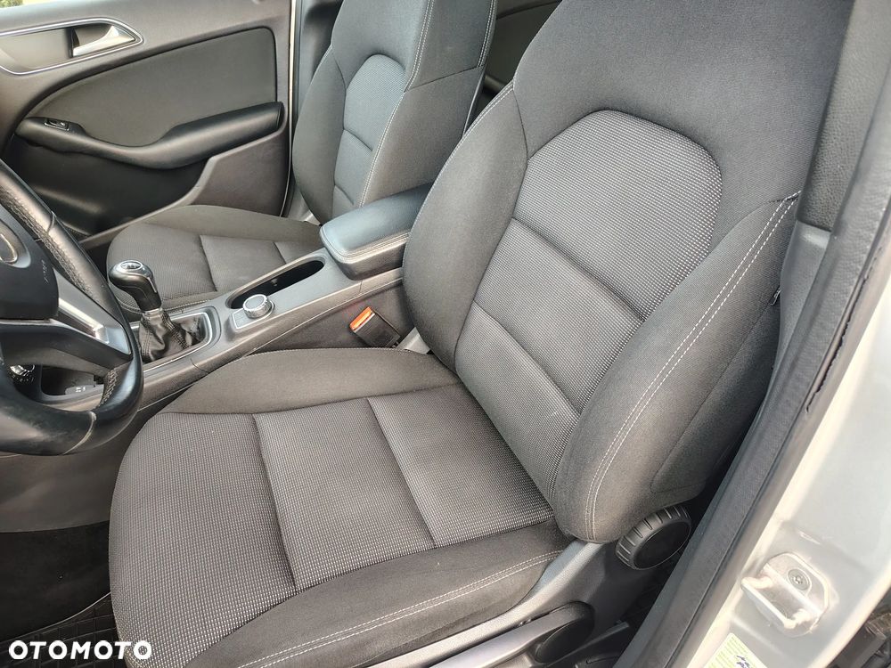 Mercedes-Benz Klasa B 180 BlueEFFICIENCY Edition Style - 13