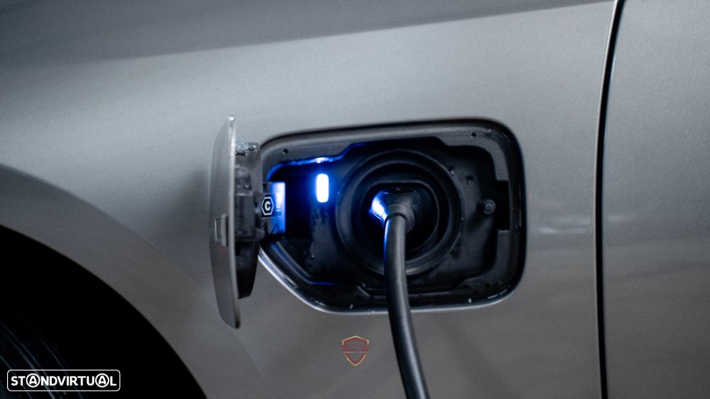 BMW 320 e Touring Line Luxury Auto - 19