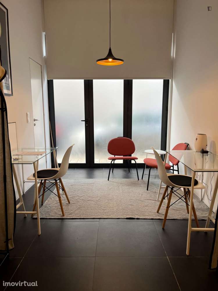 Quarto - localizado em Paranhos Porto - Grande imagem: 2/16