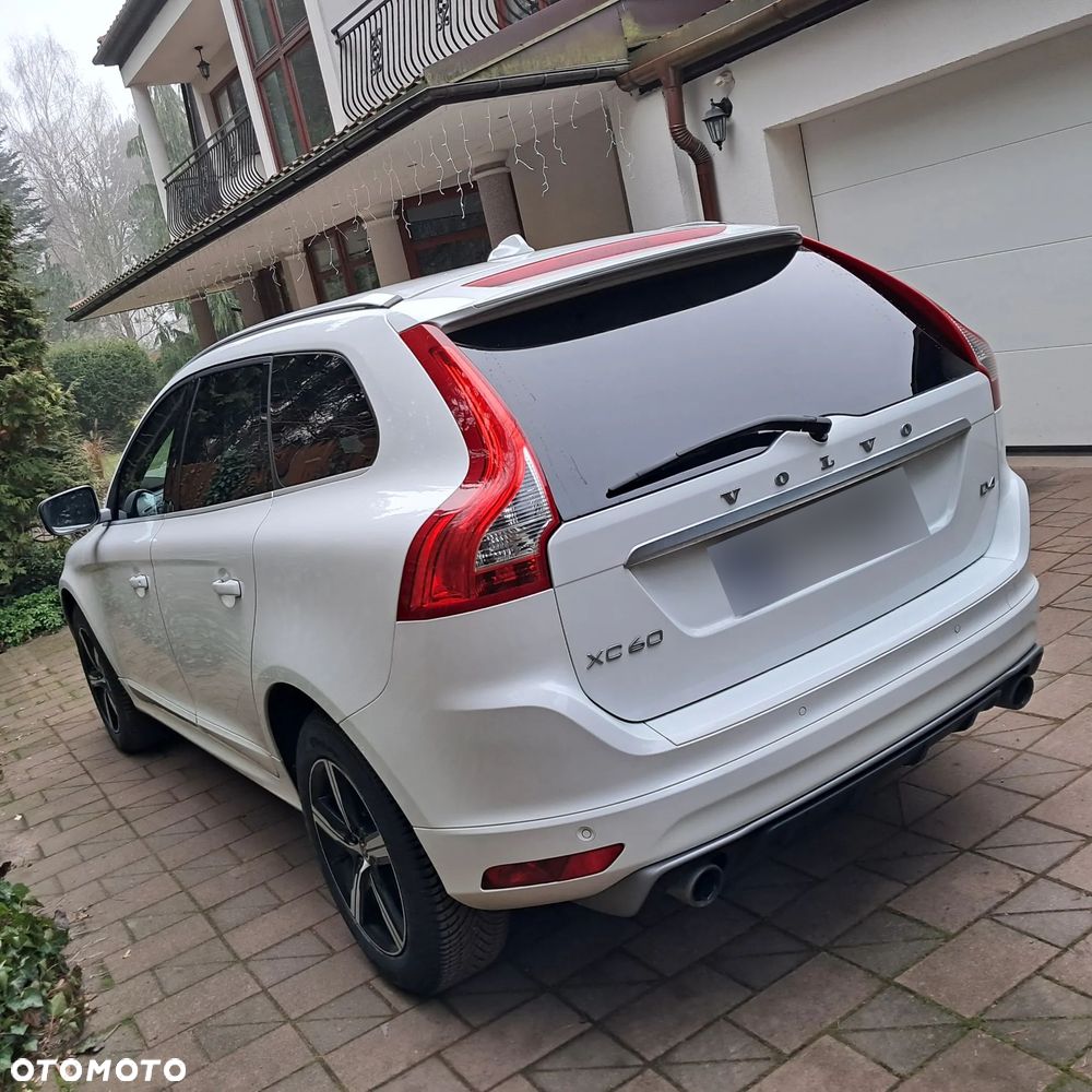 Volvo XC 60 D4 R-Design - 2