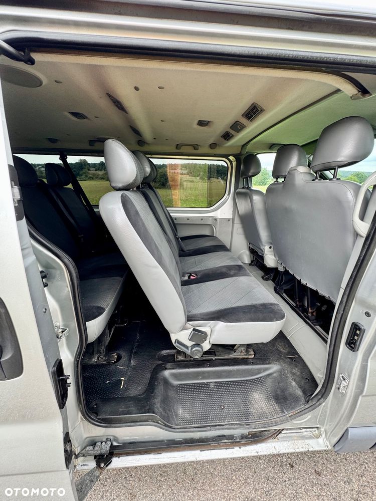 Opel Vivaro - 10