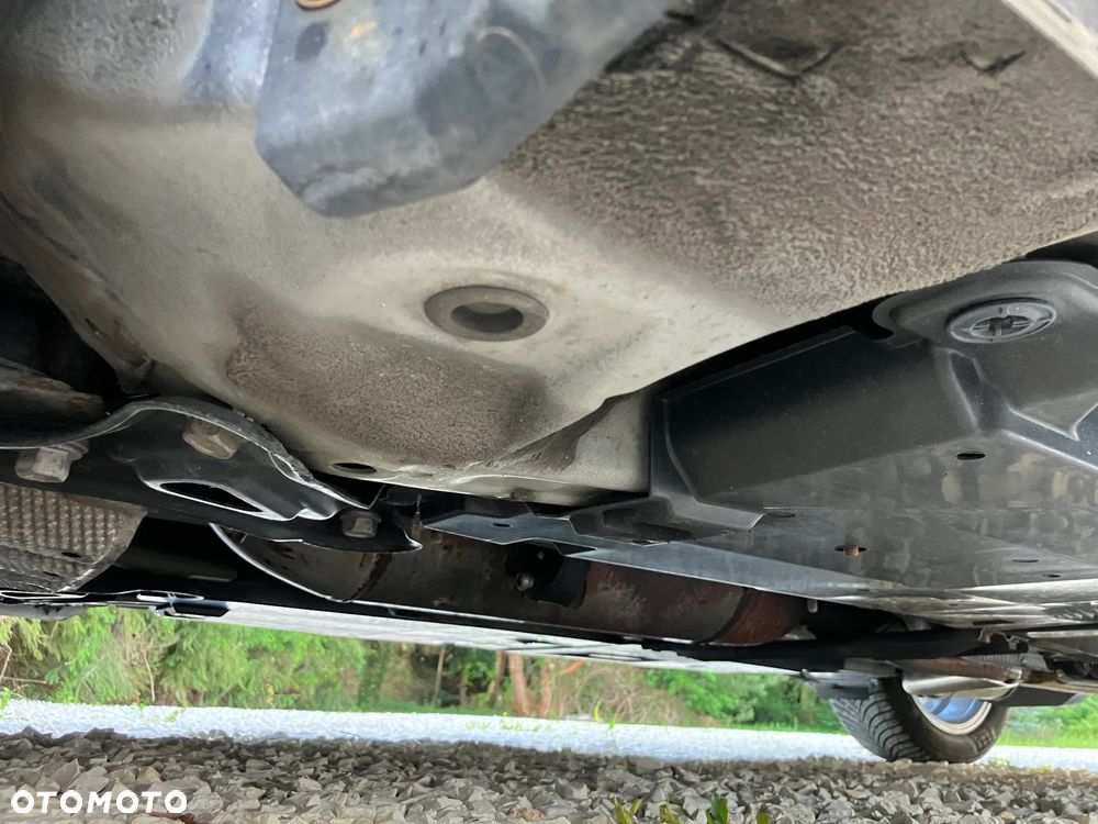 Toyota Auris 1.6 Prestige - 12