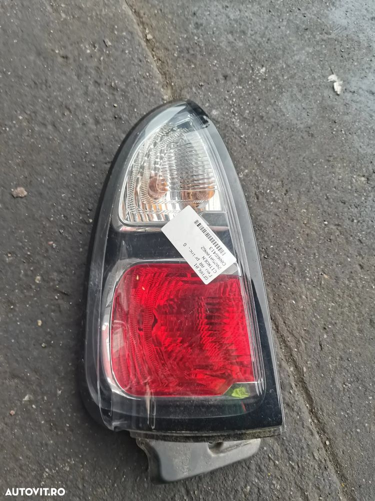 Stop Stanga cod: 9681727280 pentru Citroen C3 Picasso din 2011 - 1