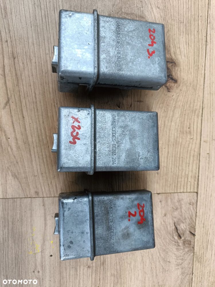 MERCEDES W204 W207 W212 RYGIEL BLOKADA KOLUMNY KIEROWNICZEJ A2045458132 - 1