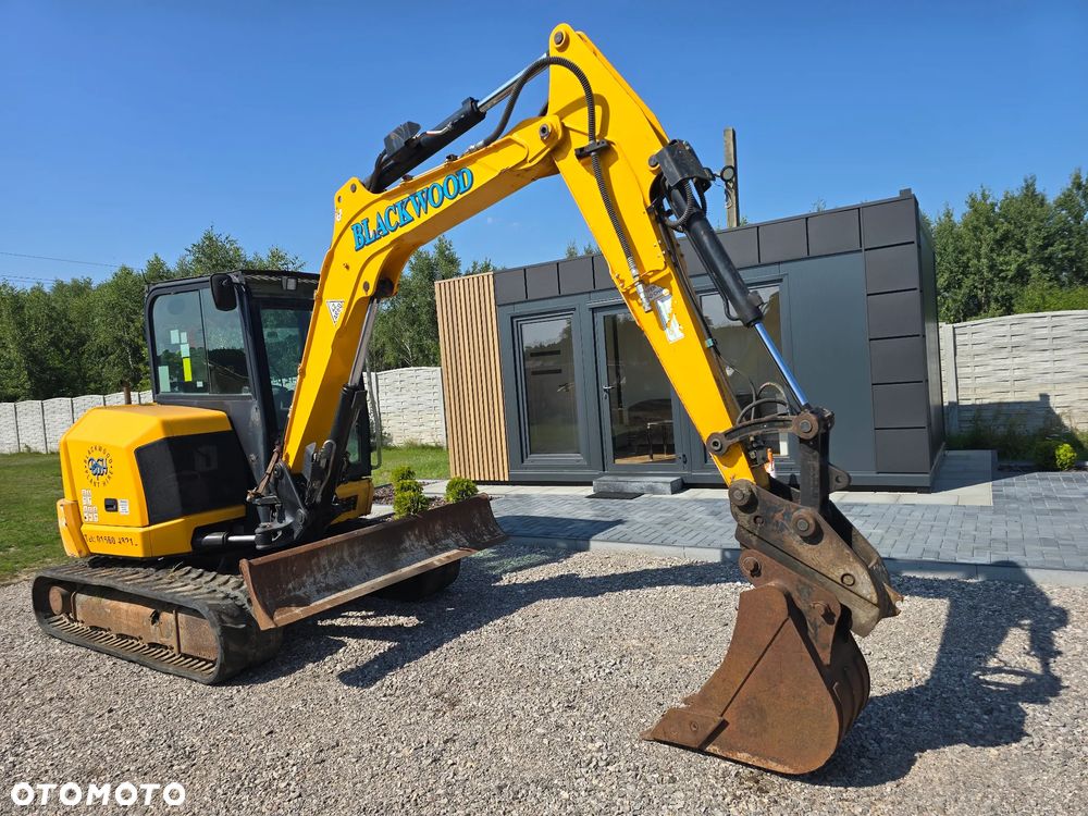 JCB - 2