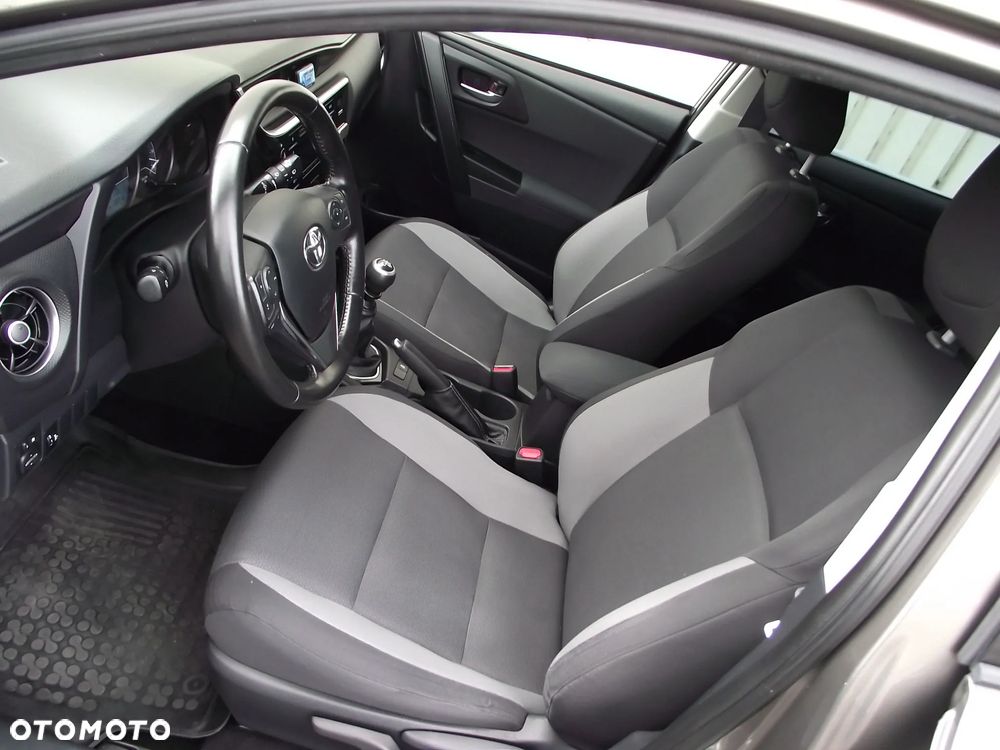 Toyota Auris 1.6 Classic Plus - 17