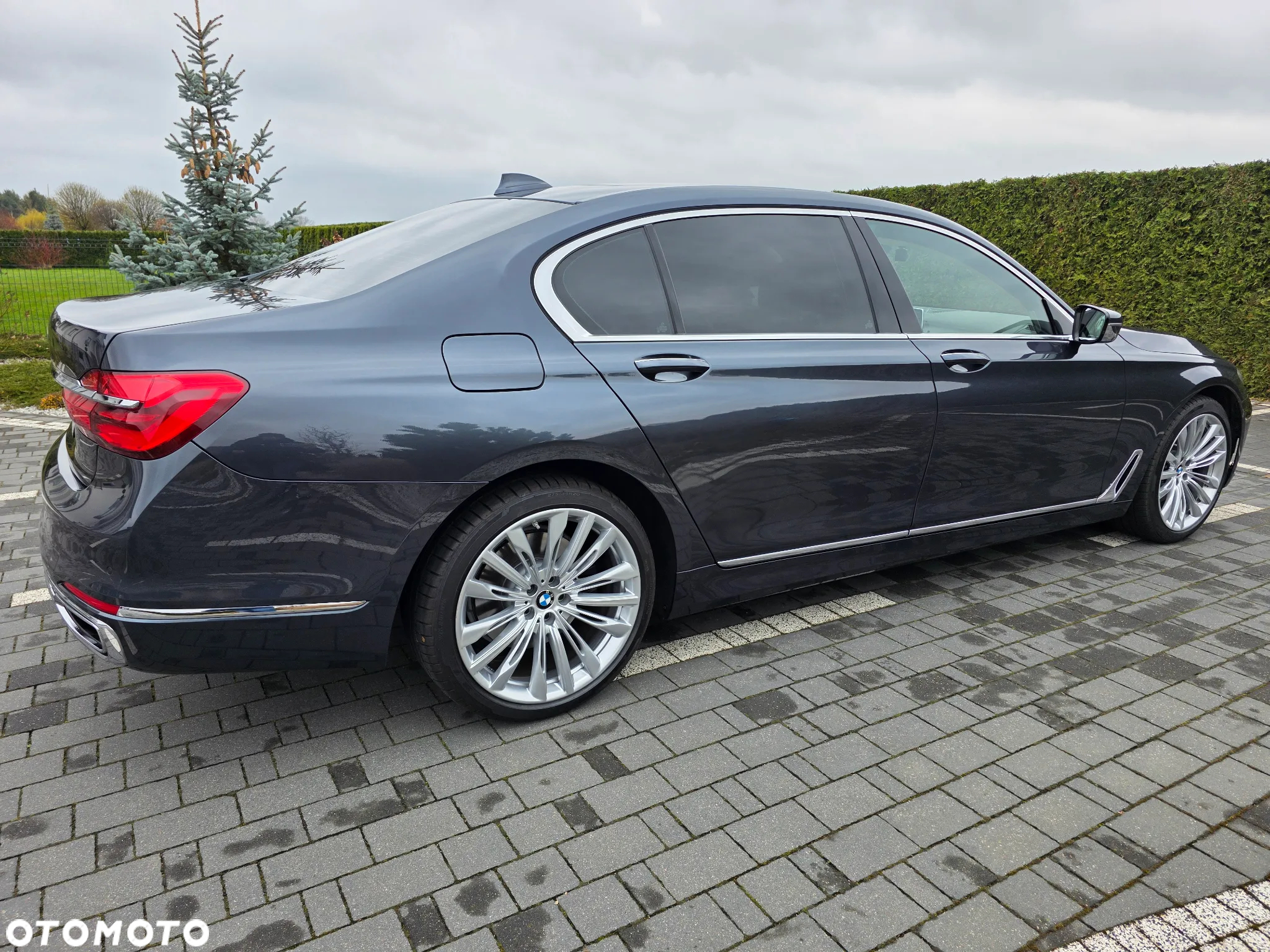 BMW Seria 7 730Ld xDrive sport - 16