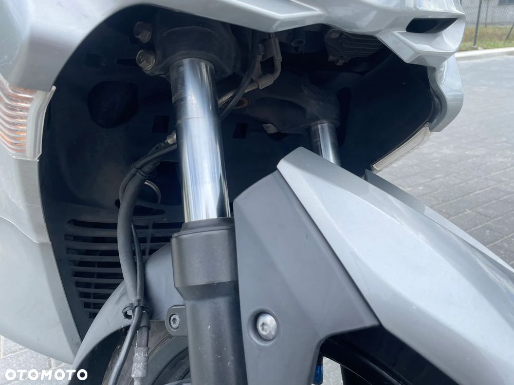 Yamaha X-max - 6